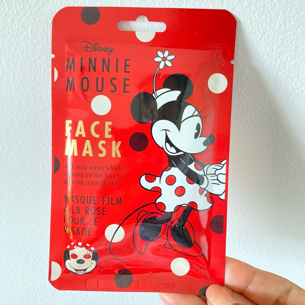DISNEY MINNIE MOUSE Rose Water Face Mask - Mad Beauty 1 BRAND NEW PACK PER SALE - Picture 1 of 5